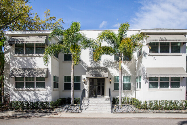 Bay Villa Place in Tampa, FL - Foto de edificio - Building Photo