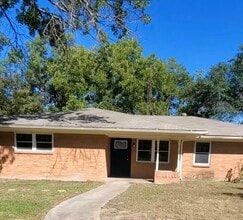 220 Fairmont Ave in Corsicana, TX - Building Photo - Building Photo
