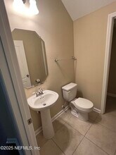 4586 Temple Lakes Dr in Jacksonville, FL - Foto de edificio - Building Photo
