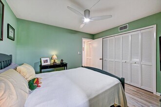 4821 S Landings Dr in Ft. Myers, FL - Building Photo - Building Photo