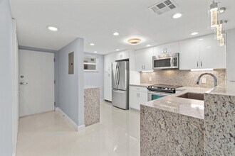 3580 S Ocean Blvd in South Palm Beach, FL - Building Photo - Building Photo