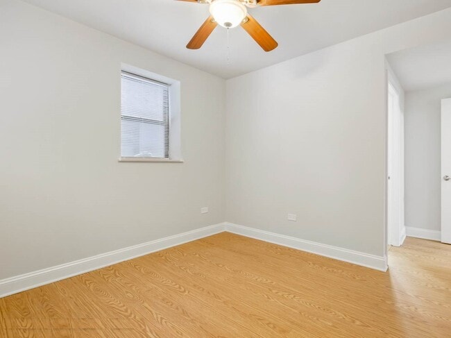 1346 W Howard St, Unit 1E in Chicago, IL - Building Photo - Building Photo