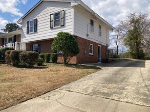 1517 Westchester Rd, Unit 1517B in Raleigh, NC - Foto de edificio - Building Photo