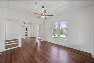 433 Davilla St in Bartlett, TX - Foto de edificio - Building Photo