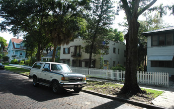 801 Grove St N in St. Petersburg, FL - Building Photo - Building Photo