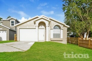 1289 Cleveland Ave in Apopka, FL - Building Photo