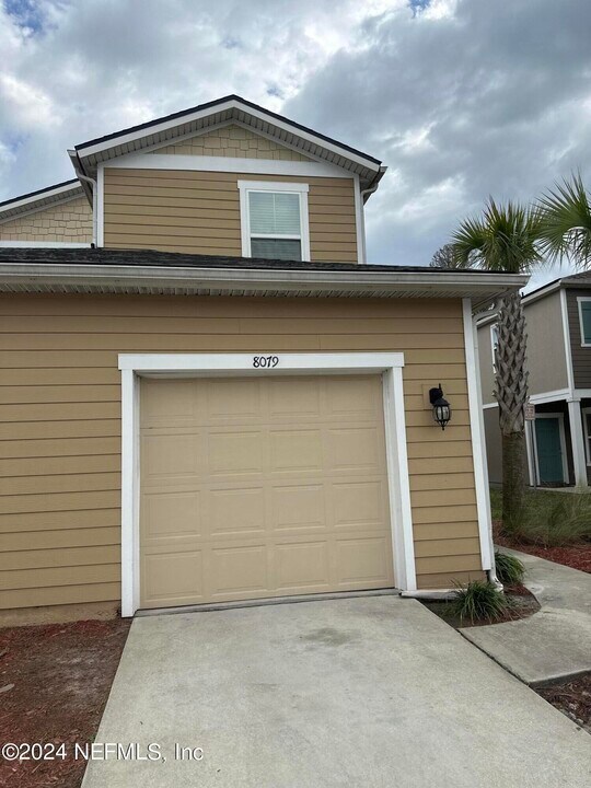 7850 Echo Springs Rd in Jacksonville, FL - Building Photo