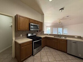 17825 Madden Dr in Pflugerville, TX - Building Photo - Building Photo