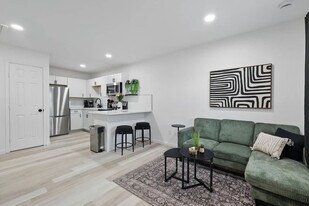 2336 Minnie St in Haltom City, TX - Building Photo