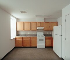 506 N 52nd St in Philadelphia, PA - Building Photo