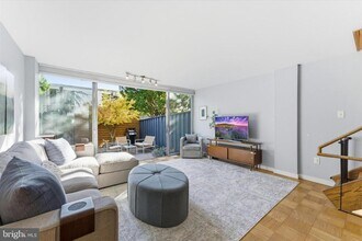 1378 4th St SW in Washington, DC - Building Photo - Building Photo