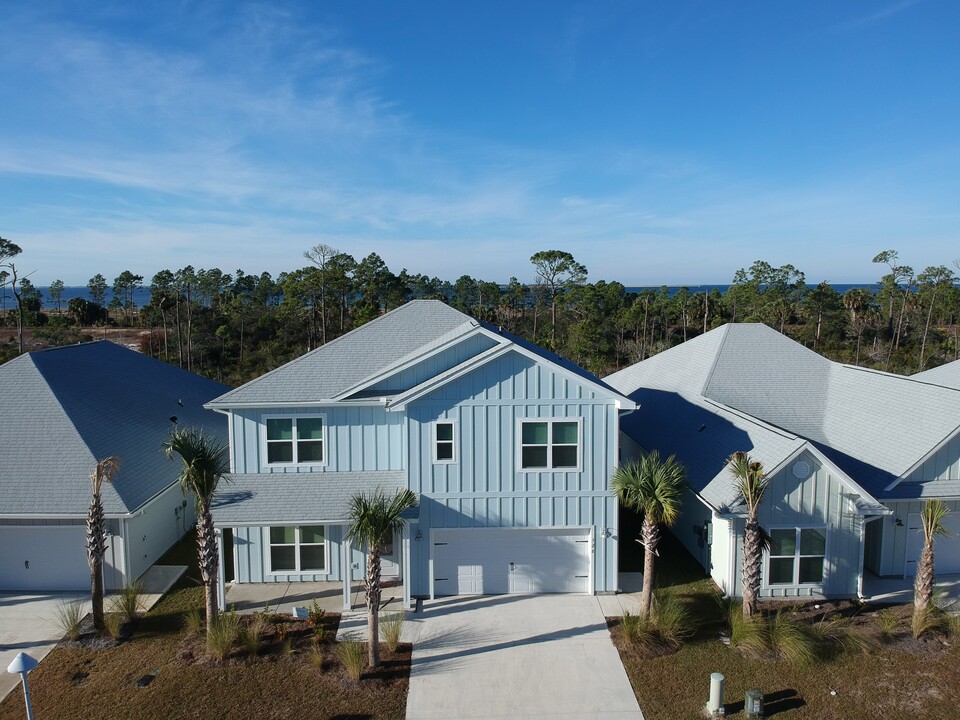 328 Sea Grv Wy in Port St. Joe, FL - Building Photo