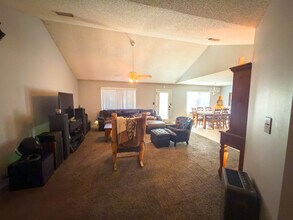 2381 Hilton Dr in Navarre, FL - Building Photo - Building Photo