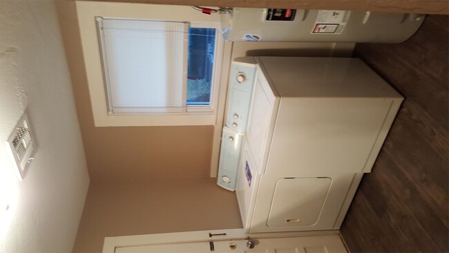 513 E Noc Dr in Tonkawa, OK - Building Photo - Building Photo