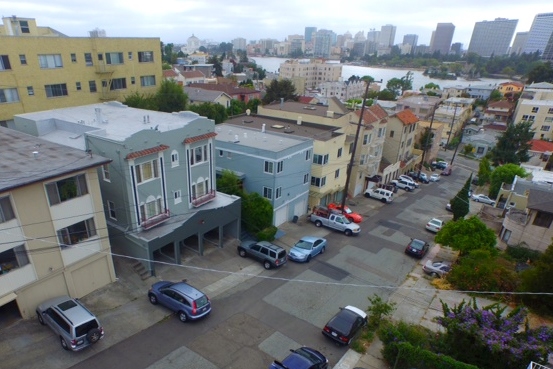 653 Hillsborough St in Oakland, CA - Foto de edificio