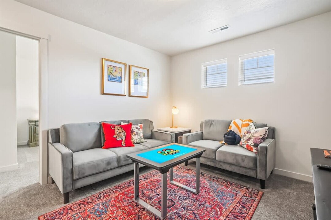 10390 Crystal Ridge Dr in Nampa, ID - Foto de edificio
