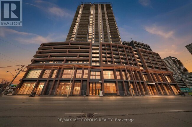 1185 Dupont St in Toronto, ON - Building Photo - Building Photo
