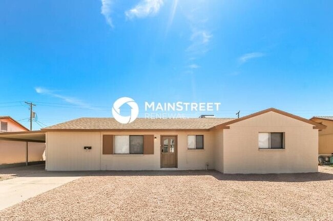 property at 8135 W Clarendon Ave