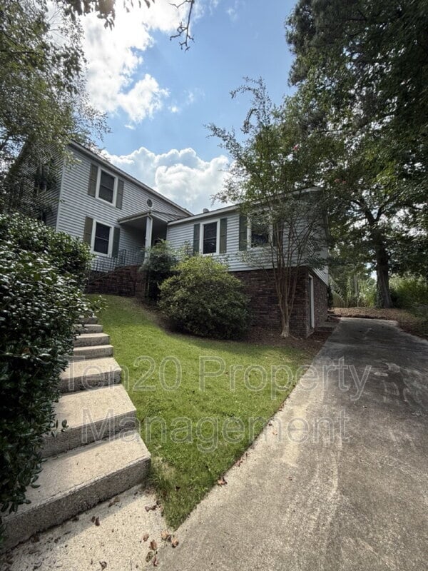 property at 3812 Wingate Dr