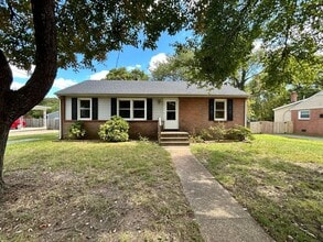 1031 Derrymore Rd in Richmond, VA - Foto de edificio - Building Photo