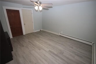 43 Congregational St in Bristol, RI - Building Photo - Building Photo