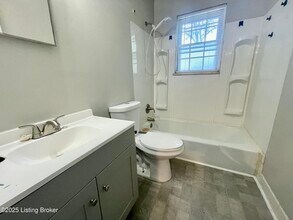 3107 Melody Acres Ln in Louisville, KY - Building Photo - Building Photo