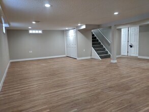 1213 1st Ave NE in Independence, IA - Building Photo - Building Photo