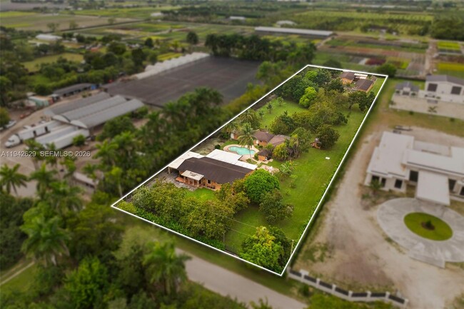20450 SW 198th Ave in Miami, FL - Building Photo - Building Photo