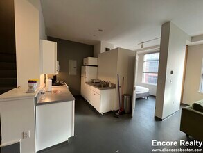 160 E Berkeley St, Unit 317 in Boston, MA - Foto de edificio - Building Photo