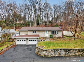 6 Brighton St in Danbury, CT - Building Photo