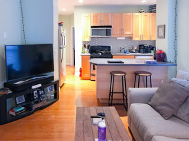 12 Montfern Ave, Unit 2R in Boston, MA - Building Photo