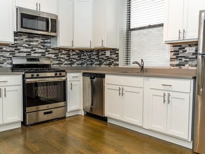 3521 N Wilton Ave, Unit 2F in Chicago, IL - Building Photo - Building Photo