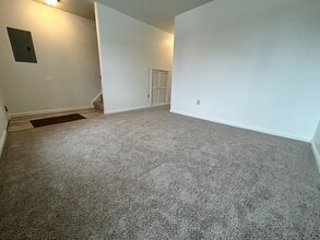 407 Bellwood Dr in West View, PA - Building Photo - Building Photo