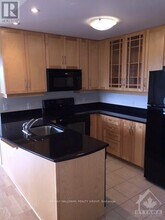 314 Central Park Dr in Ottawa, ON - Building Photo - Building Photo