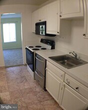 5817 Edson Ln in Rockville, MD - Building Photo - Building Photo