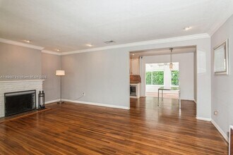 1225 Tangier St in Coral Gables, FL - Building Photo - Building Photo