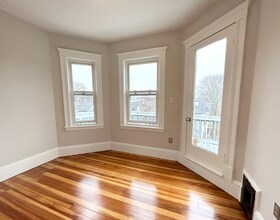 20 Dawes St, Unit 3 in Boston, MA - Building Photo - Building Photo