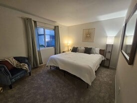 1811 E Grand Ave, Unit 87.5 in Escondido, CA - Building Photo