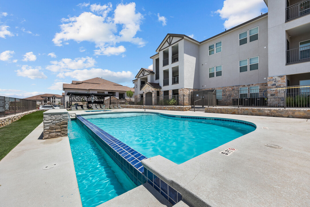 Retreat at Horizon Hills in El Paso, TX - Building Photo