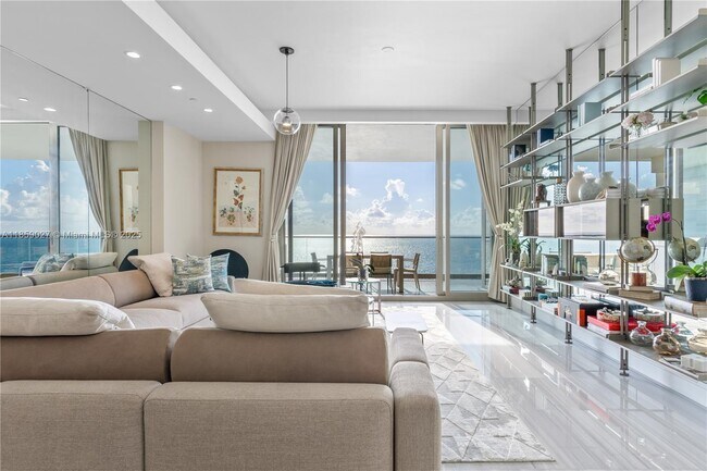 17901 Collins Ave in Sunny Isles Beach, FL - Building Photo - Building Photo