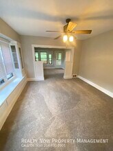 9612 Lamontier Ave in Cleveland, OH - Foto de edificio - Building Photo