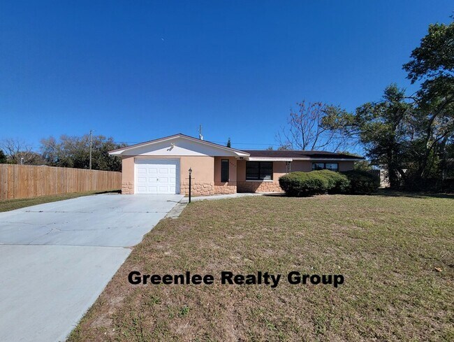 4542 Grand Central Ave in New Port Richey, FL - Building Photo - Building Photo