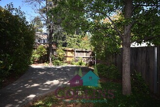 154 Holbrooke Way in Grass Valley, CA - Building Photo - Building Photo