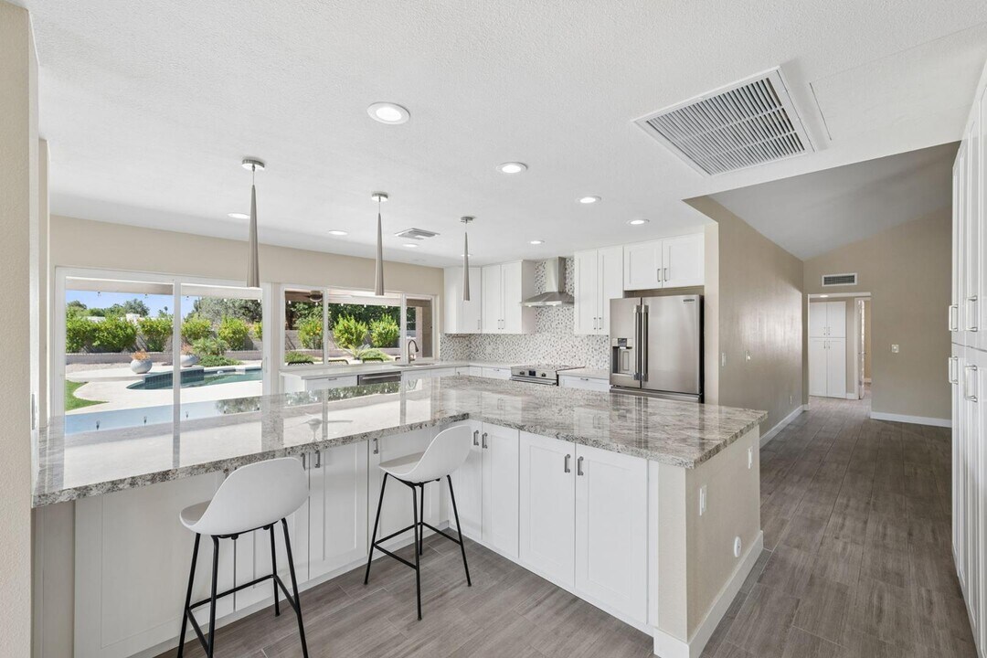 13222 N 1st Ave in Phoenix, AZ - Building Photo