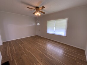 908 Jewell St in Danville, IL - Building Photo - Building Photo