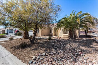 1621 Black Fox Canyon Rd in Henderson, NV - Building Photo - Building Photo