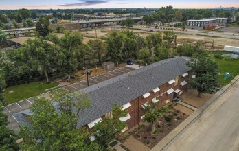 Village West Apartments in Lakewood, CO - Building Photo - Building Photo