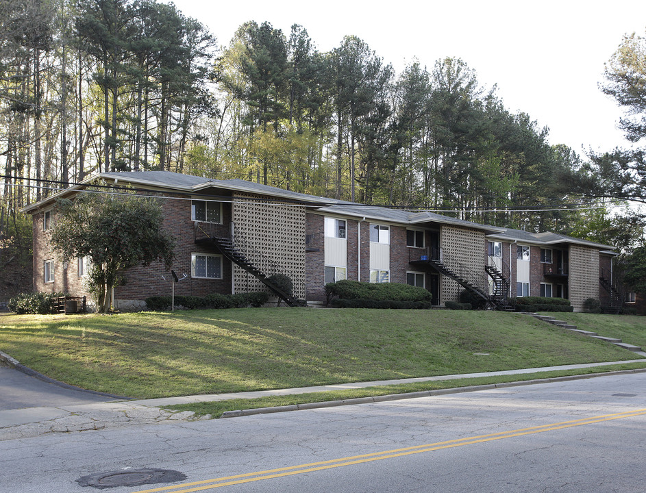 Nanjeanne Apartments in East Point, GA - Building Photo