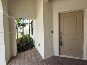 12888 SW 233rd Terrace in Princeton, FL - Foto de edificio - Building Photo