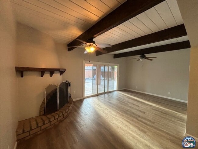 2010 Willow Dr in El Centro, CA - Building Photo - Building Photo